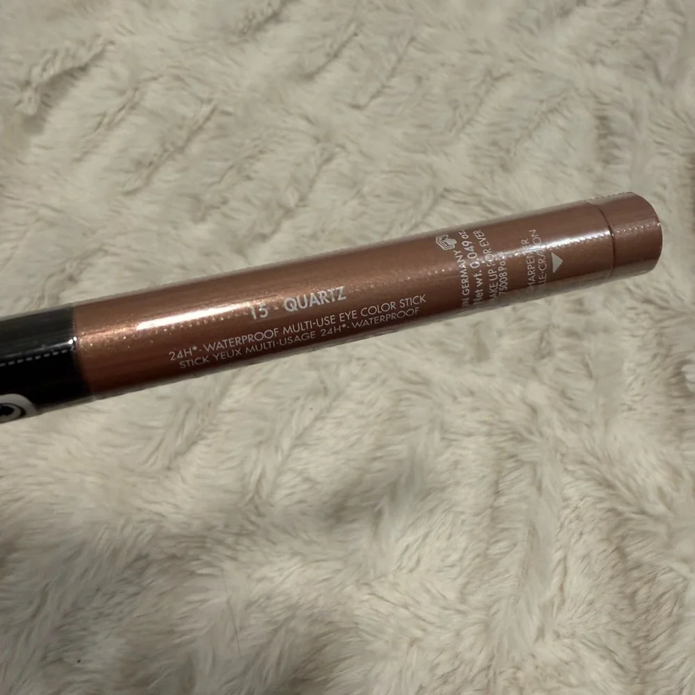 Makeup Forever color quartz